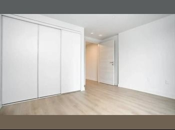 Roomgo CA - Bright and good size private room (apartment with great views and convenient location), Ottawa - $1,300 pcm