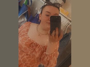 Roomgo CA - Kendall Smith - 22 - Calgary
