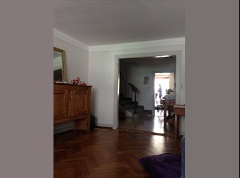 Roomgo CH - Chambre à louer , Gros de Vaud - 650 CHF / Mois