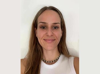 Roomgo CH - Laury - 23 - Lausanne