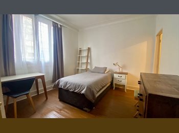 CompartoDepto CL - CASA  METRO LO HEROES, Santiago - CH$290.000 por mes