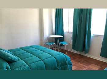 CompartoDepto CL - Habitación amoblada para parejas en Parque Bustamante, Santiago Centro - CH$290.000 por mes