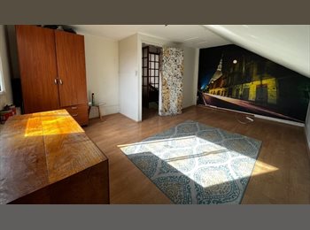 CompartoDepto CL - Pieza en arriendo en sector mall Alto Las Condes, Vitacura - CH$350.000 por mes