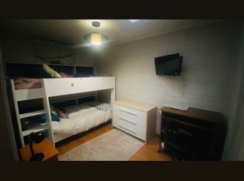 CompartoDepto CL - Pieza al interior de casa, Los Condes - CH$249.999 por mes