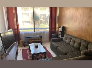 CompartoDepto CL - Luminosa pieza amoblada + baño propio, Providencia - CH$280.000 por mes