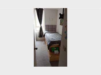 CompartoDepto CL - Se arrienda pieza pequeña, Santiago - CH$200.000 por mes