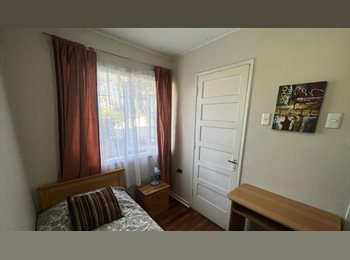 CompartoDepto CL - Se arrienda Pieza individual con baño privado en la comuna de La Reina sector oriente de la capital, La Reina - CH$300.000 por mes