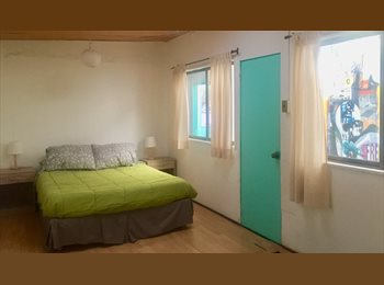 CompartoDepto CL - Pieza 4 en Casona Caracola, Santiago Centro - CH$390.000 por mes