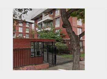 CompartoDepto CL - Arriendo habitación 250 mil Barrio Bellavista, Santiago Centro - CH$250.000 por mes