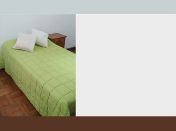 CompartoDepto CL - Se arrienda amplio Dormitorio Cercano a Metro  Providencia, Santiago Centro - CH$330.000 por mes
