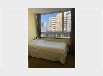 CompartoDepto CL - Arriendo habitación con baño privado solo mujeres, Santiago Centro - CH$300.000 por mes
