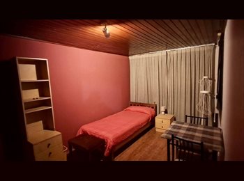 CompartoDepto CL - Arriendo habitación a mujer estudiante doglover, Santiago Centro - CH$290.000 por mes