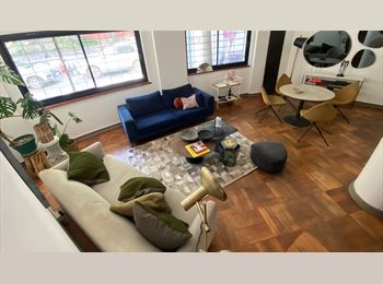 CompartoDepto CL -  Habitación en suite en dúplex de diseño – Lastarria, a pasos del Metro U. Católica, Santiago Centro - CH$390.000 por mes
