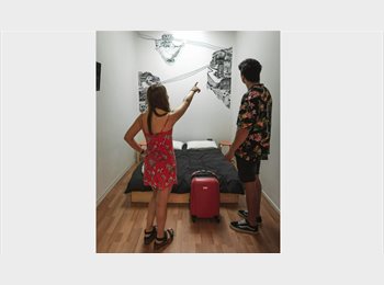 CompartoDepto CL - habitación individual, con ventana, cama dos plazas en casa patrimonial., Valparaíso - CH$260.000 por mes