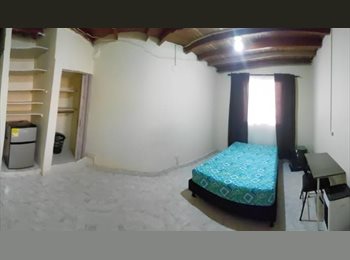 CompartoApto CO - Se alquila una habitación con baño privado   barrio LAURELES, Medellín - COP$ 800.000 por mes
