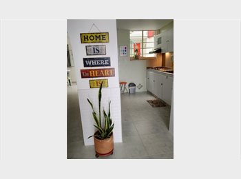 CompartoApto CO - El Jardinn - Una gran experiencia de estudio/trabajo - English spoken, Bogotá - COP$ 1.200.000 por mes