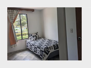 CompartoApto CO - Alquilo habitación, con estudio y baño privado., Bogotá - COP$ 1.200.000 por mes