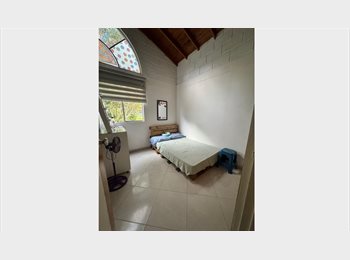 CompartoApto CO - Habitación disponible en Barrio Buenos Aires sector Cataluña, Medellín - COP$ 550.000 por mes