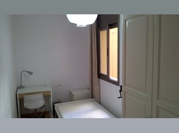 Roomgo ES - Habitación para estudiantes Barcelona cerca Universidad UB y UPC, Esplugues - 290 € por mes