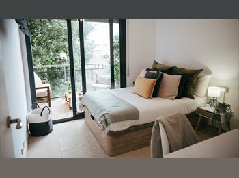 Roomgo ES - SIARGAO ROOM: PRIVATE TERRACE, Sant Martí - 1.090 € por mes