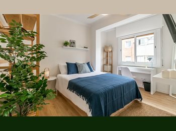 Roomgo ES - LISBOA: SUPER BRIGHT ROOM, Santa Coloma de Gramanet - 695 € por mes