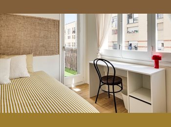 Roomgo ES - LOUSSANE: PRIVATE TERRACE ROOM, Ciutat Vella - 895 € por mes