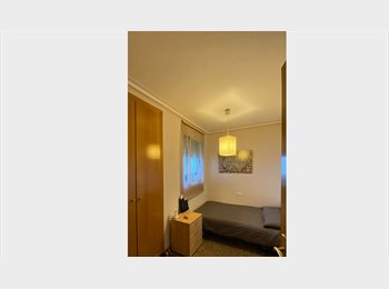Roomgo ES - Habitación con baño privado en Torrent (Zona Metro Avinguda) – Todo incluido, Valencia - 465 € por mes