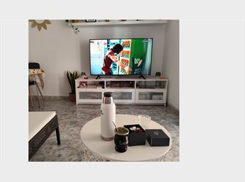 Roomgo ES - Alquiler de habitación en piso compartido, Mataró - 370 € por mes