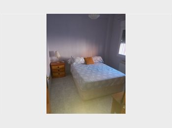 Roomgo ES - Alquilo habitación para una chica sola..trabajadora no fumadora..tranquila, Latina - 450 € por mes