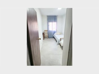 Roomgo ES - Se Alquila habitación amplia en piso compartido., Carabanchel - 450 € por mes
