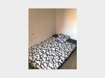 Roomgo ES - Habitación Doble luminosa, L'hospitalet - 500 € por mes