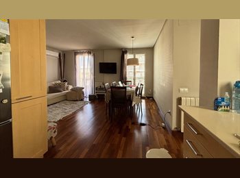 Roomgo ES - ¡TODO INCLUIDO! Habitación Luminosa con SOLO UNA compañera. Cero Problemas., Valencia - 500 € por mes