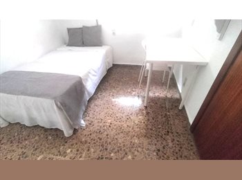 Roomgo ES - Habitación cama doble y armario empotrado, Valencia - 340 € por mes