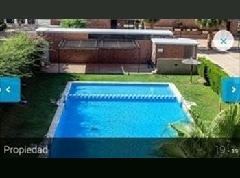 Roomgo ES - Habitacion doble en urbanizacion con piscina, Valencia - 500 € por mes