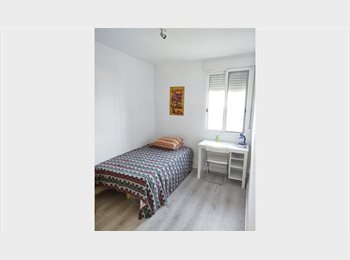 Roomgo ES - Habitación amueblada en piso luminoso, Valencia - 400 € por mes