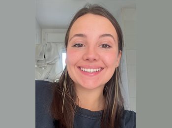 Roomgo ES - Carlota Cristina - 22 - Zaragoza