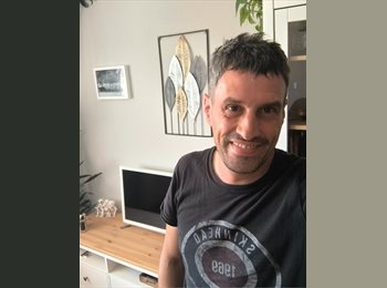 Roomgo ES - Alberto - 46 - Pamplona