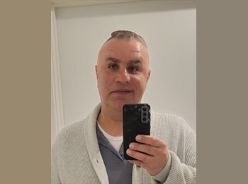 Roomgo ES - Sergiy  - 43 - Oviedo