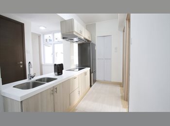 Roomgo HK - $6500/month Sai Ying Pun Cozy Shared Flat (5 mins walk from MTR station), Sai Ying Pun - HKD6,500 pcm