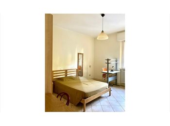 Roomgo IT - UNA STANZA IN APPARTAMENTO MOLTO ACCESSORIATO PER 2 STUDENTI, Forlì - 295 € al mese