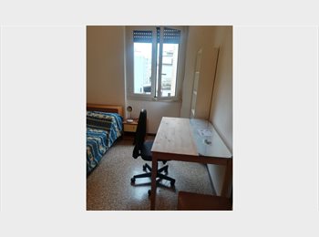 Roomgo IT - Affittasi 1 stanza a studente o lavoratore referenziato, Brescia - 300 € al mese