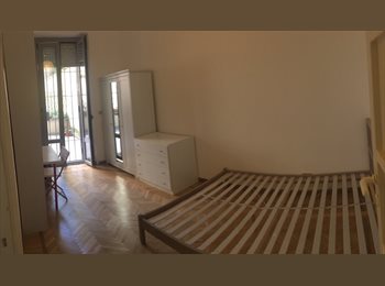 Roomgo IT - Singola Doppia Via Collodi 1 adiacete Univestià Cattolica, Milano - 800 € al mese
