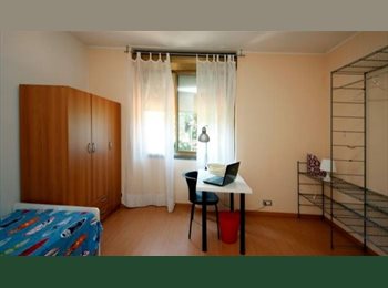 Roomgo IT - Disponibilita' due camere singole_appartamento completamente ristrutturato, Maslianico - 360 € al mese