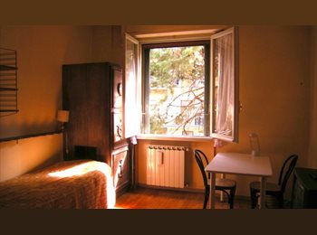 Roomgo IT - LIBERA DA 15 FEBBRAIO ampia singola (14.75 mq) (+ eventuale posto auto) in via Turr 4, Firenze città, Maiano - 490 € al mese