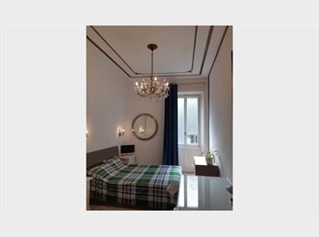 Roomgo IT - Loreto/Caiazzo, Centrale - Loreto - 650 € al mese