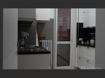 Roomgo IT - Camera condivisa a 12 minuti dalla metro rossa, Cinisello Balsamo - 300 € al mese