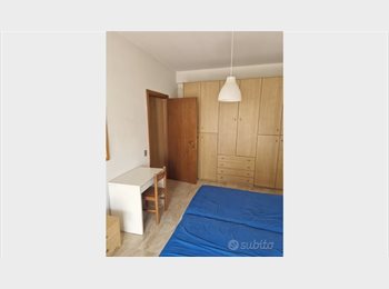 Roomgo IT - Affitta stanza singola zona Bocconi IED moda, Milano - 600 € al mese