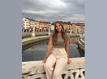 Roomgo IT - Emily - 20 - Cagliari