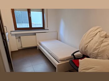 Appartager LU - CLOCHE D'OR   ROOM  WITH KITCHEN AND BATHROOM  IN   HESPERANGE near CLOCHE D'OR /HOWALD  OFFICES, Luxembourg Ville - 950 € / Mois