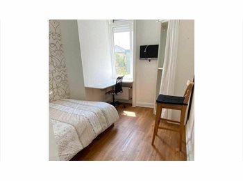 Appartager LU - Chambre en location en appartement Limpertsberg, Luxembourg, Luxembourg - 800 € / Mois